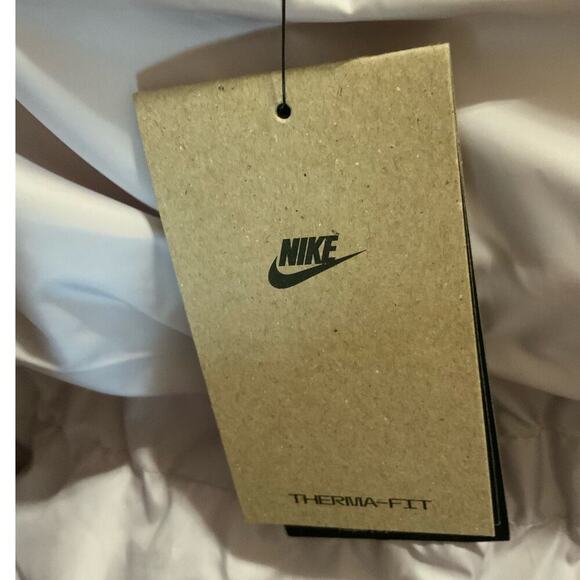 Nike Windrunner Therma Fit Puffer Vest Coat Women Size Medium Warm Winter NWT - Picture 12 of 16